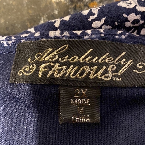 B womens Absolutely Famous blue floral stretch layered plus size top 2x - Picture 4 of 4